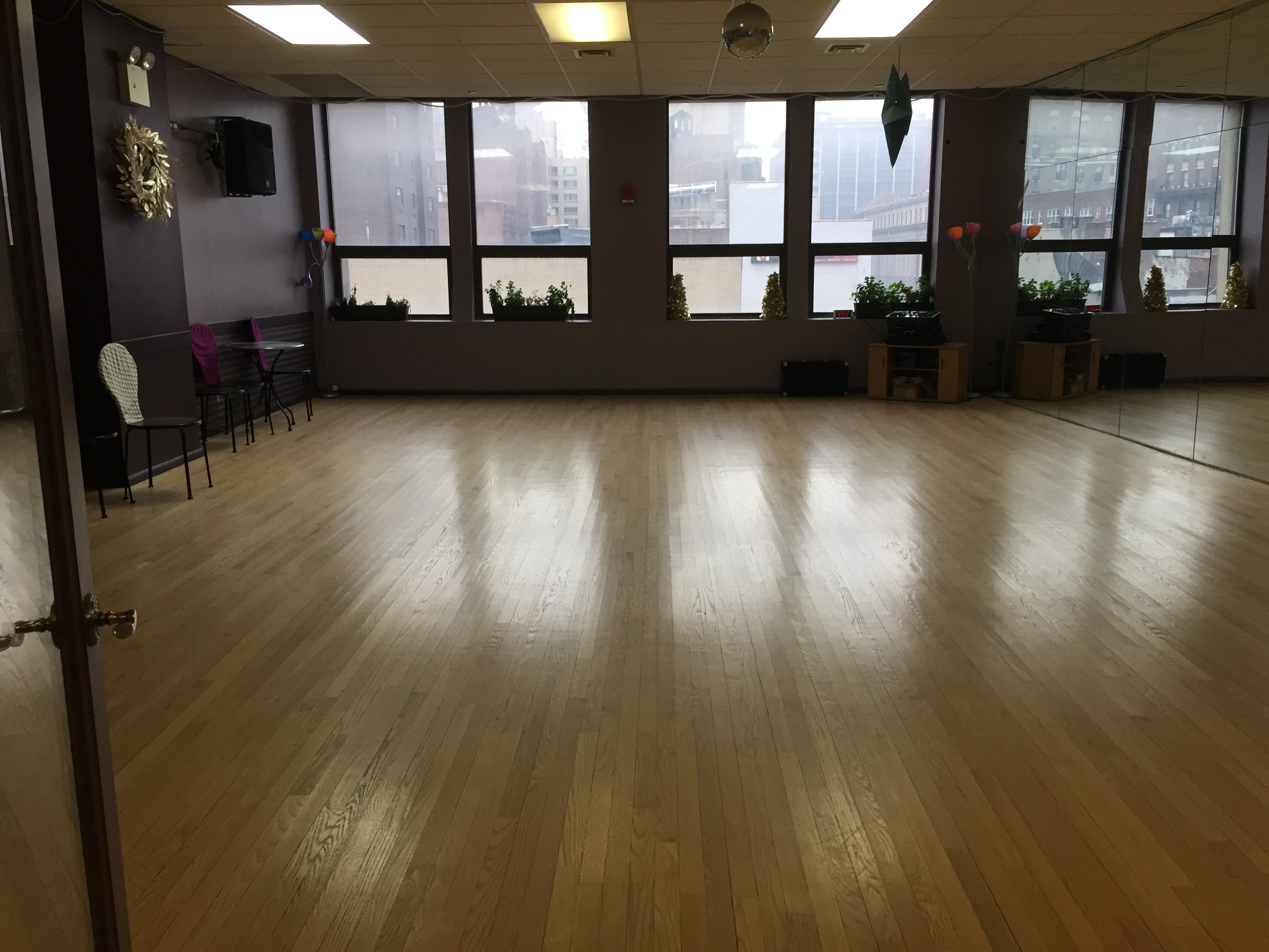 Rehearsal Space Rental NYC, available for Audition Space Rental, NYC Rehearsal Space, Audition Space NYC & Photo Shoot Space NYC. Located in mid-town. Dance Manhattan at You Should Be Dancing...!