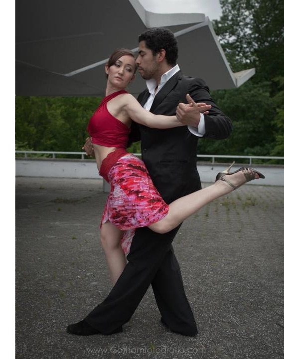Argentine Tango dance lessons NYC. Group and private lessons in Tango, Ballroom, Swing and Salsa NYC.